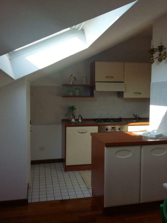 I Tulipani Apartment สเตรซา ภายนอก รูปภาพ